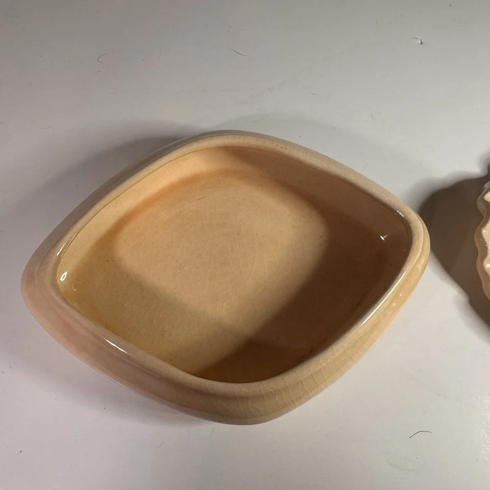 Ceramic Beige Floral Trinket Box w lid Glossy Finish, EUC